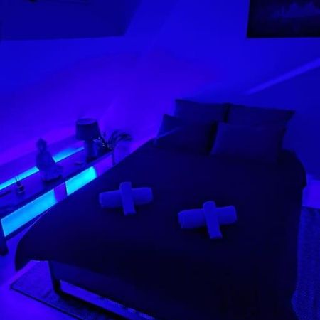 Confortable Studio Renove Cambrai Bagian luar foto