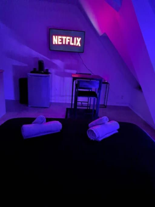 Confortable Studio Renove Cambrai Bagian luar foto
