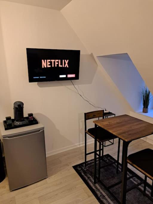 Confortable Studio Renove Cambrai Bagian luar foto