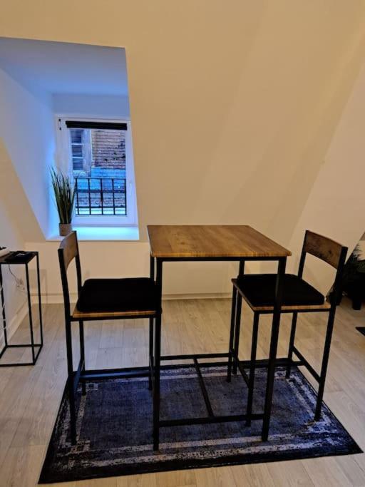 Confortable Studio Renove Cambrai Bagian luar foto